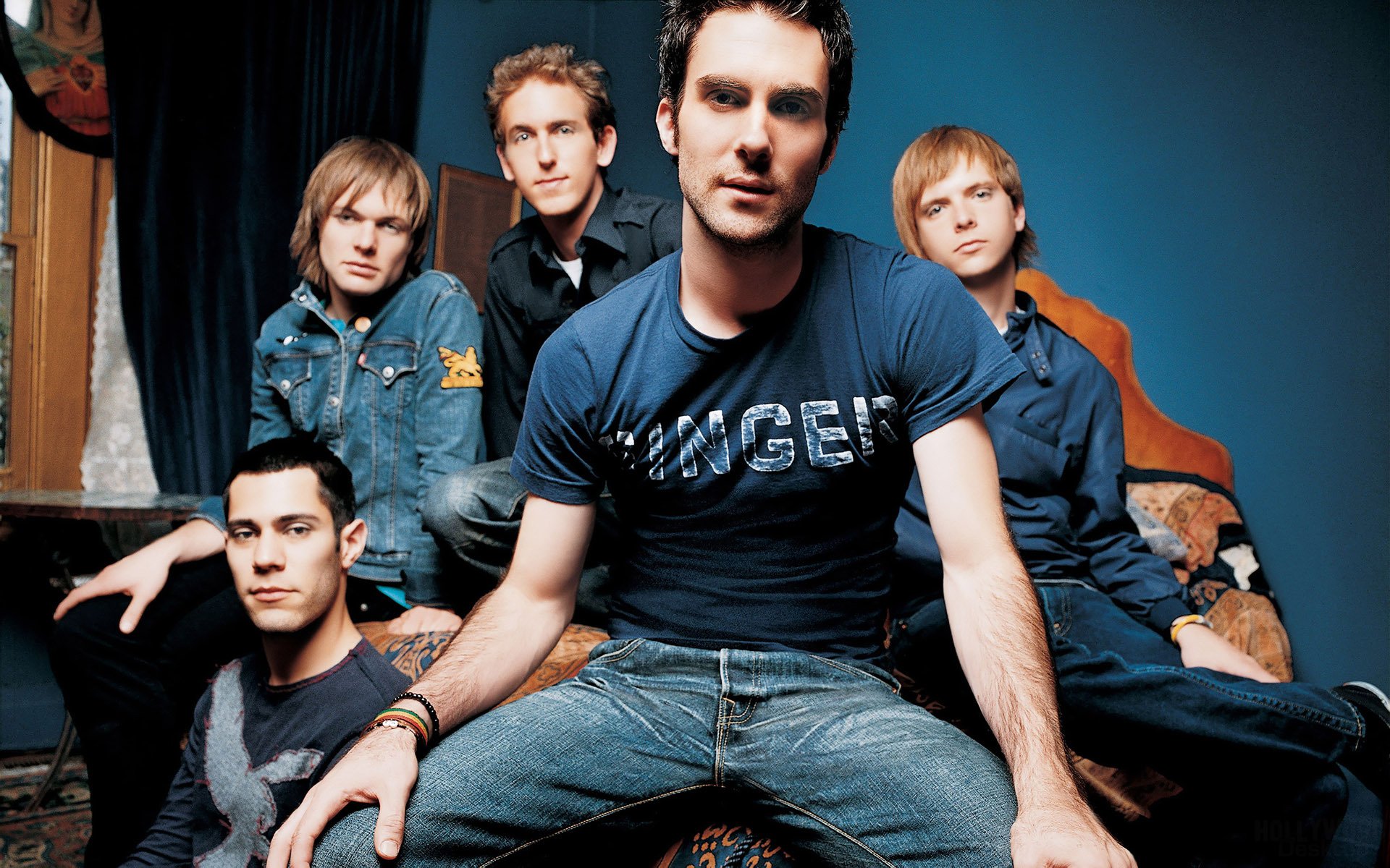 maroon 5 adam levin james valentina maroon 5 valentine jesse carmichael mickey madden matt flynn