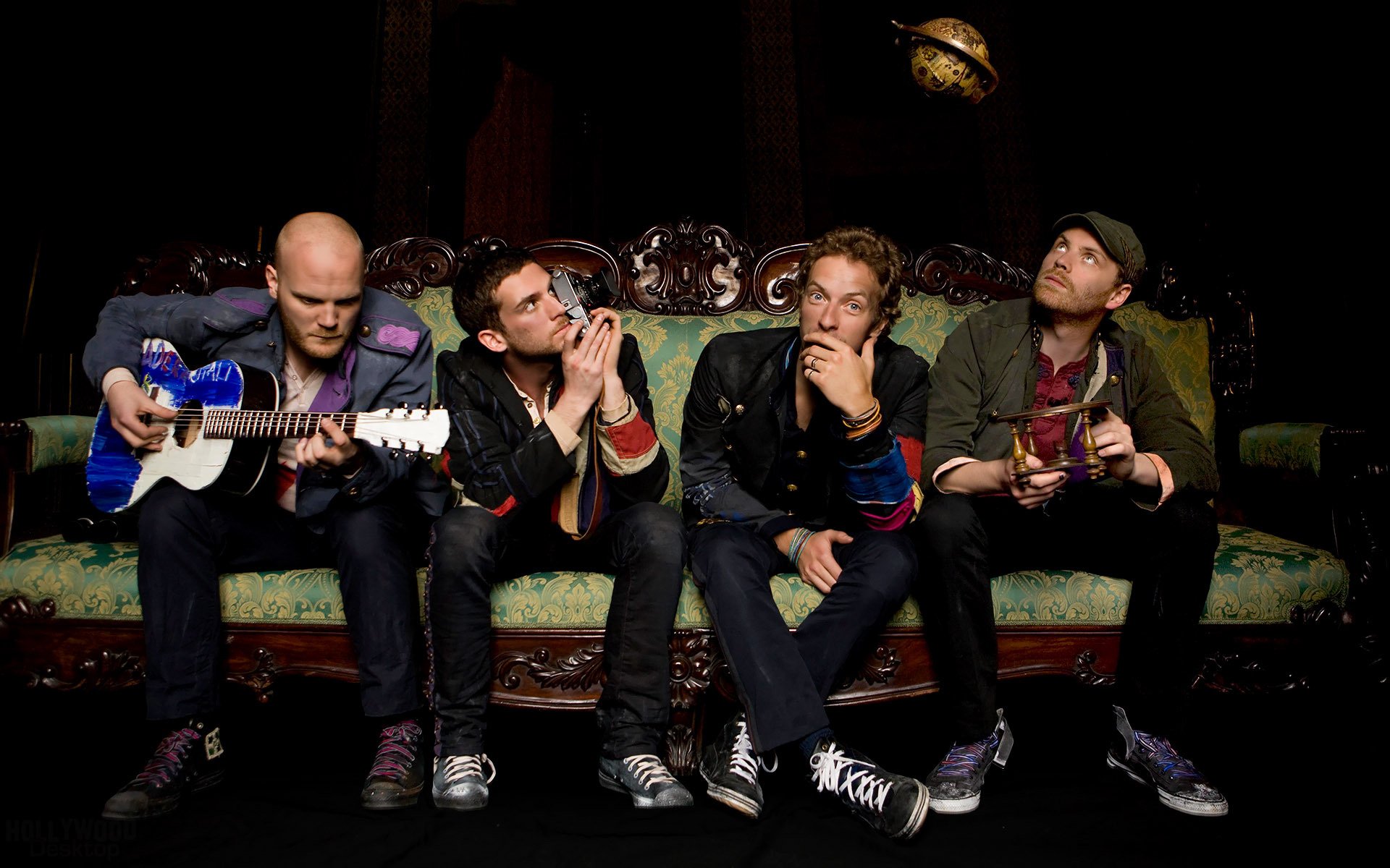 zespół gitara coldplay chris martin sofa johnny buckland guy berryman will champion