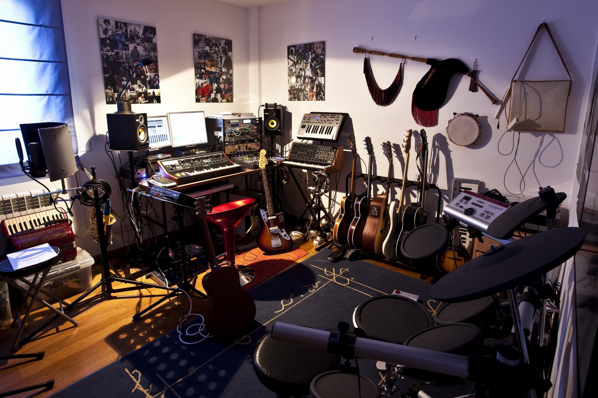 room home studio