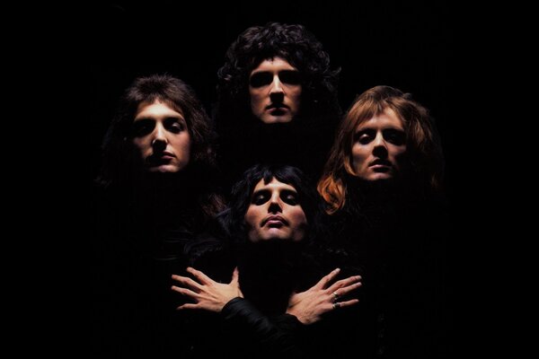 Actores de Bohemian Rhapsody en las sombras