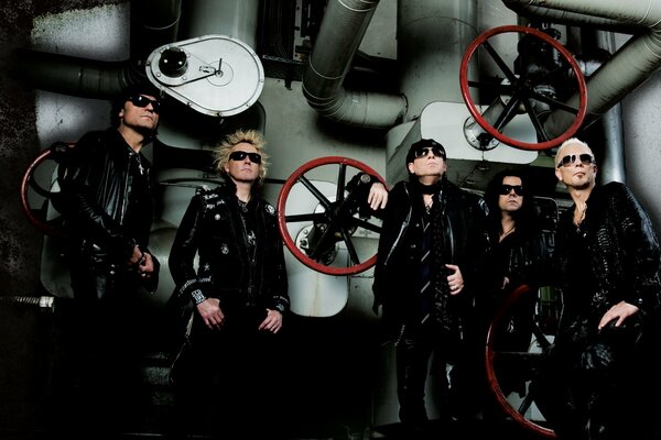 Rock band Scorpions in black jackets