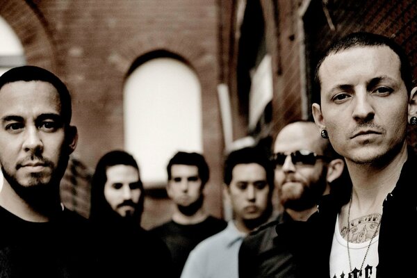 Groupe Linkin park en noir et blanc