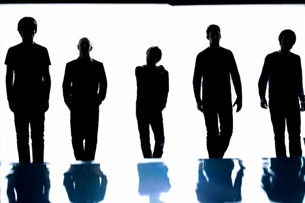 Radiohead фото отражения и тень