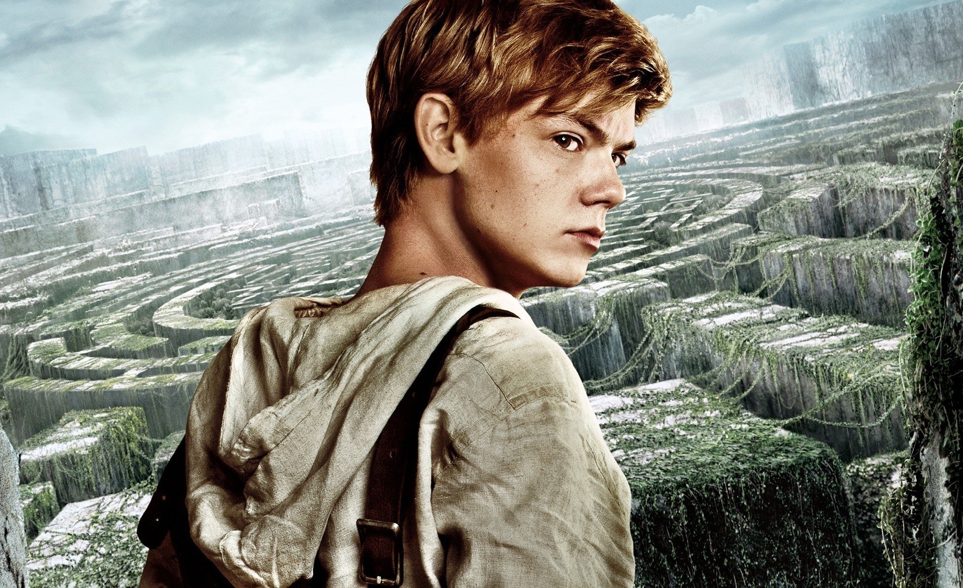 maze runner thomas brody sangster thomas sangster movie movie 2014 british boy man hostage maze vegetation face sky living hood