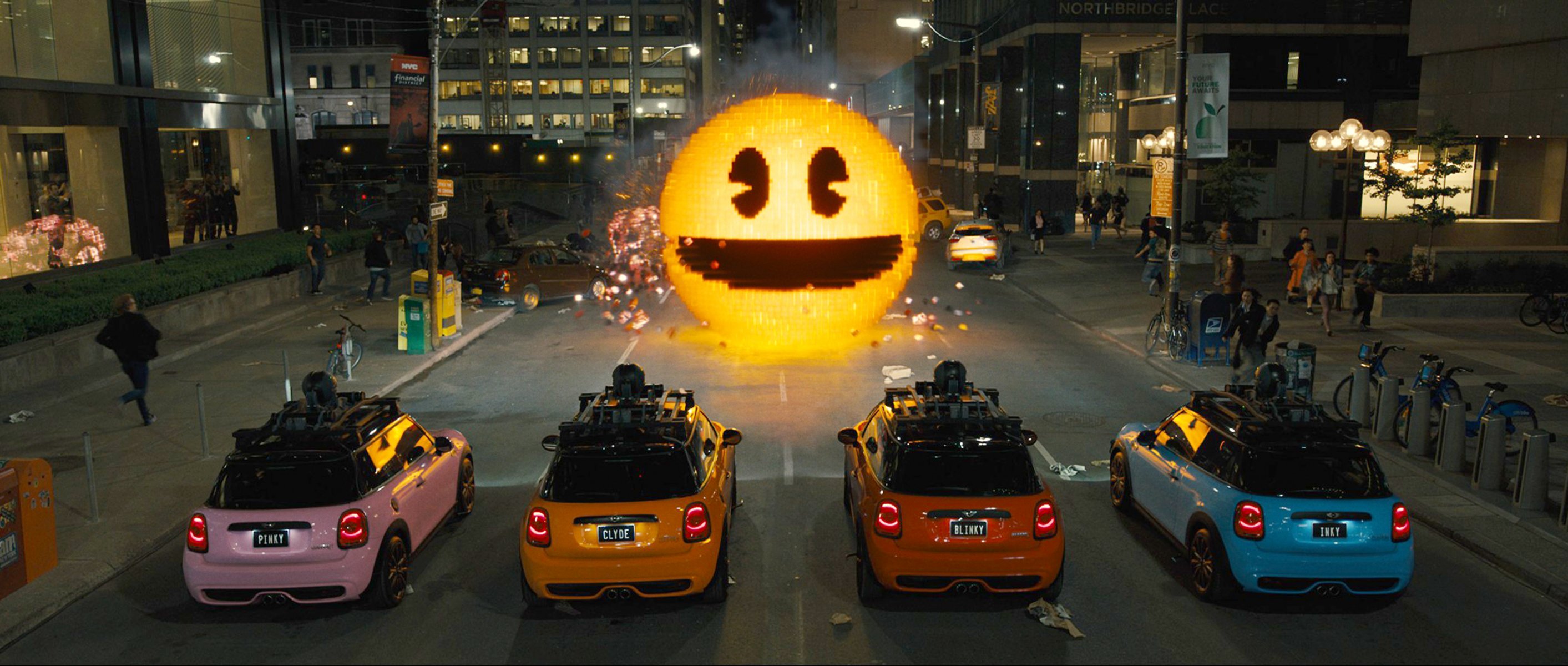 pixel autos stadt smiley menschen mini cooper