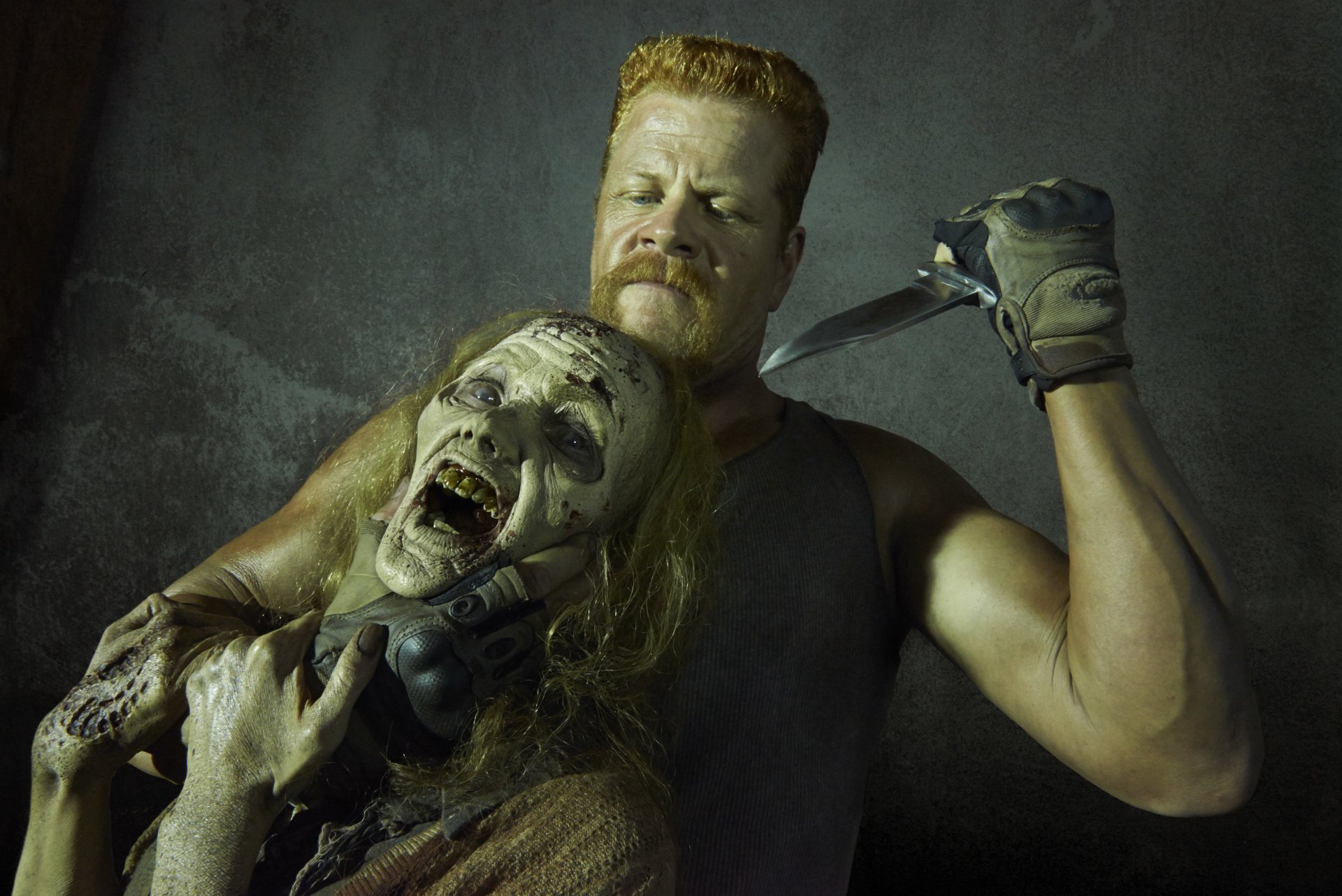 walking dead walking dead look michael cudlitz abraham knife zombie