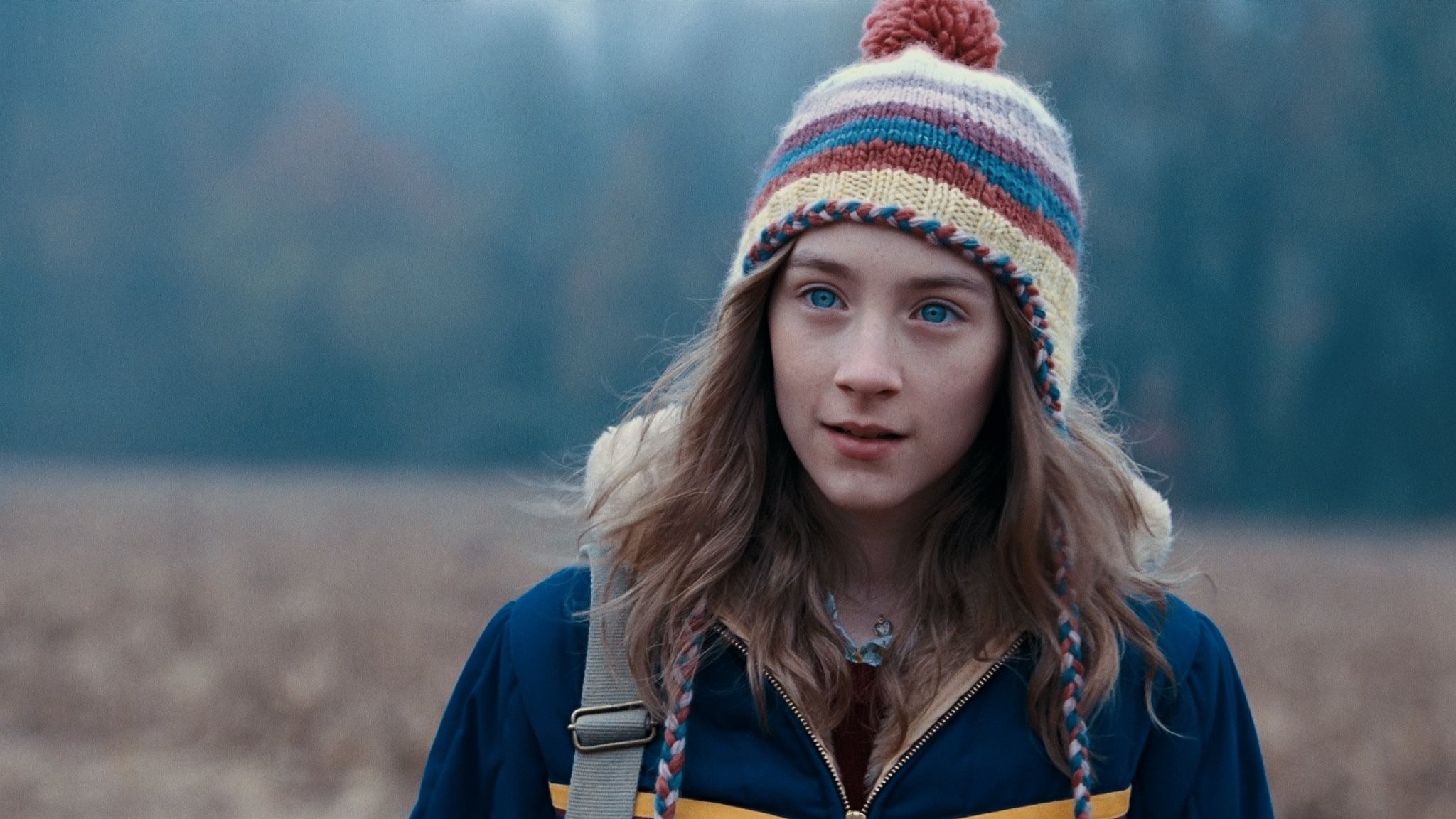 ossa carine saoirse ronan ragazza attrice sguardo occhi cappello campo