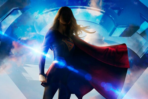 Card de la película Supergirl serie de televisión de 2015