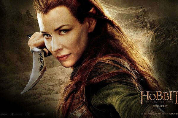 Tauriel z Hobbita z nożem z bliska