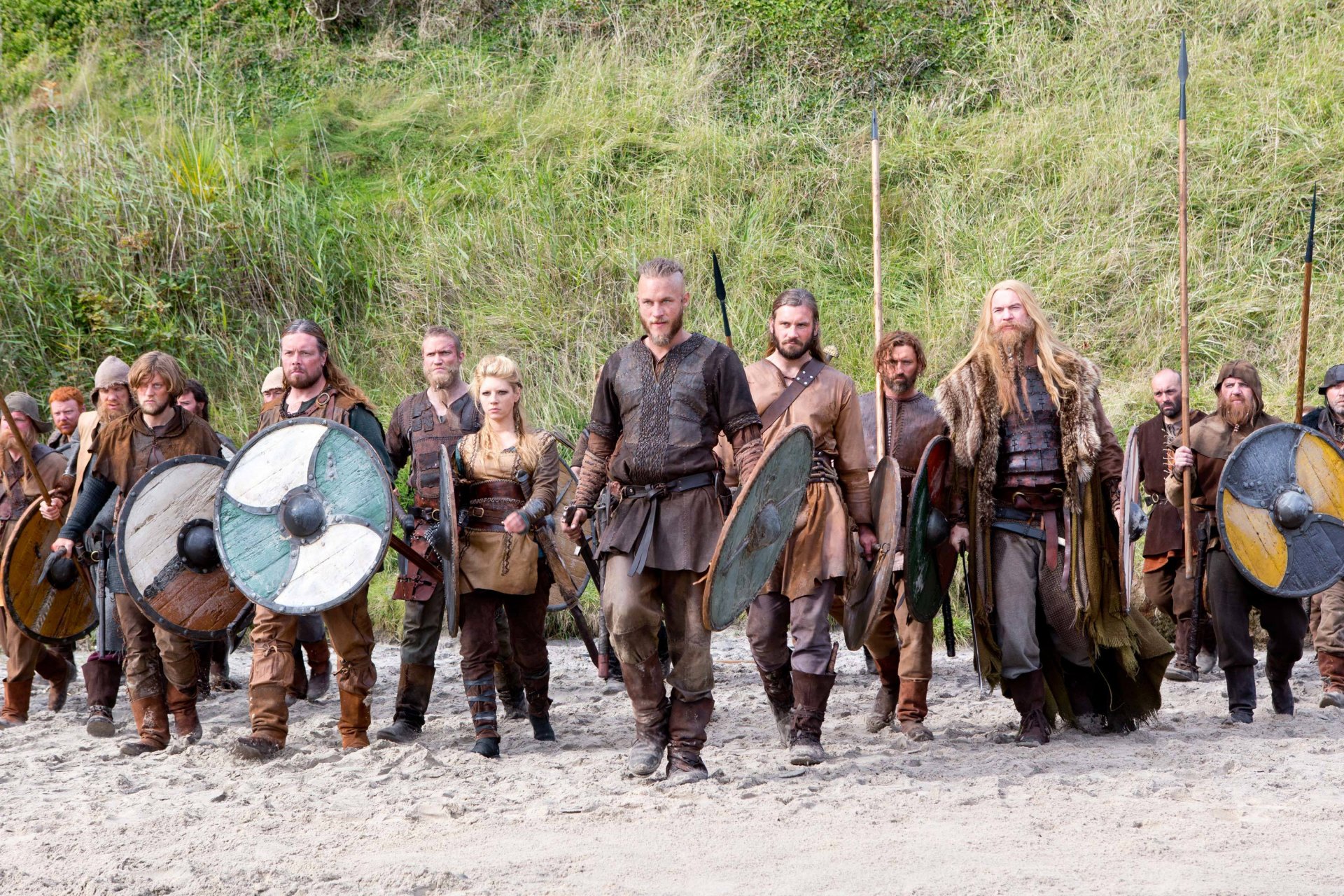 vikingos serie de televisión histórico travis fimmel guerreros arena