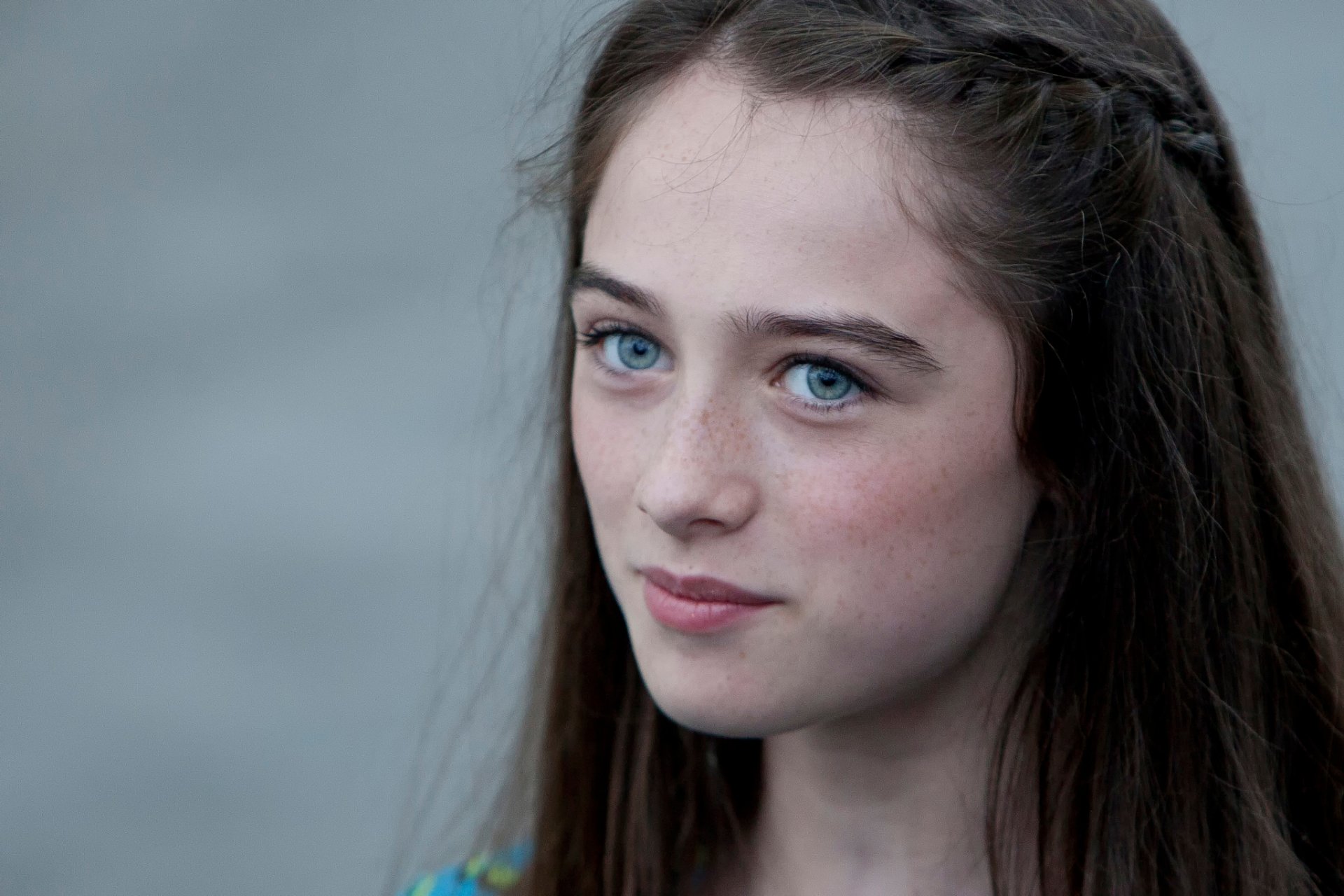 raffey cassidy girl raffi cassidy tomorrowland