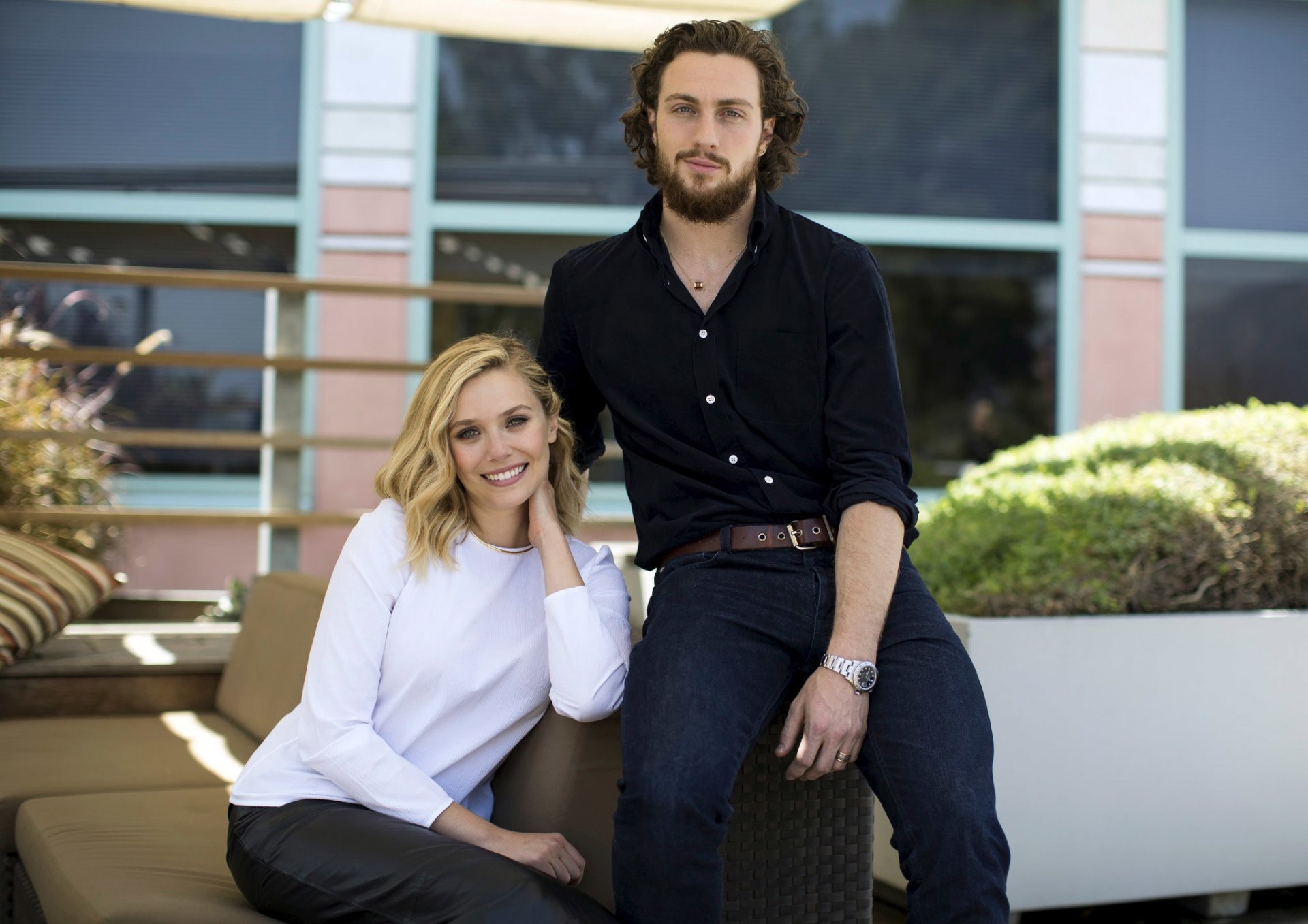 los vengadores: la edad de ultron los vengadores aaron taylor-johnson elizabeth olsen