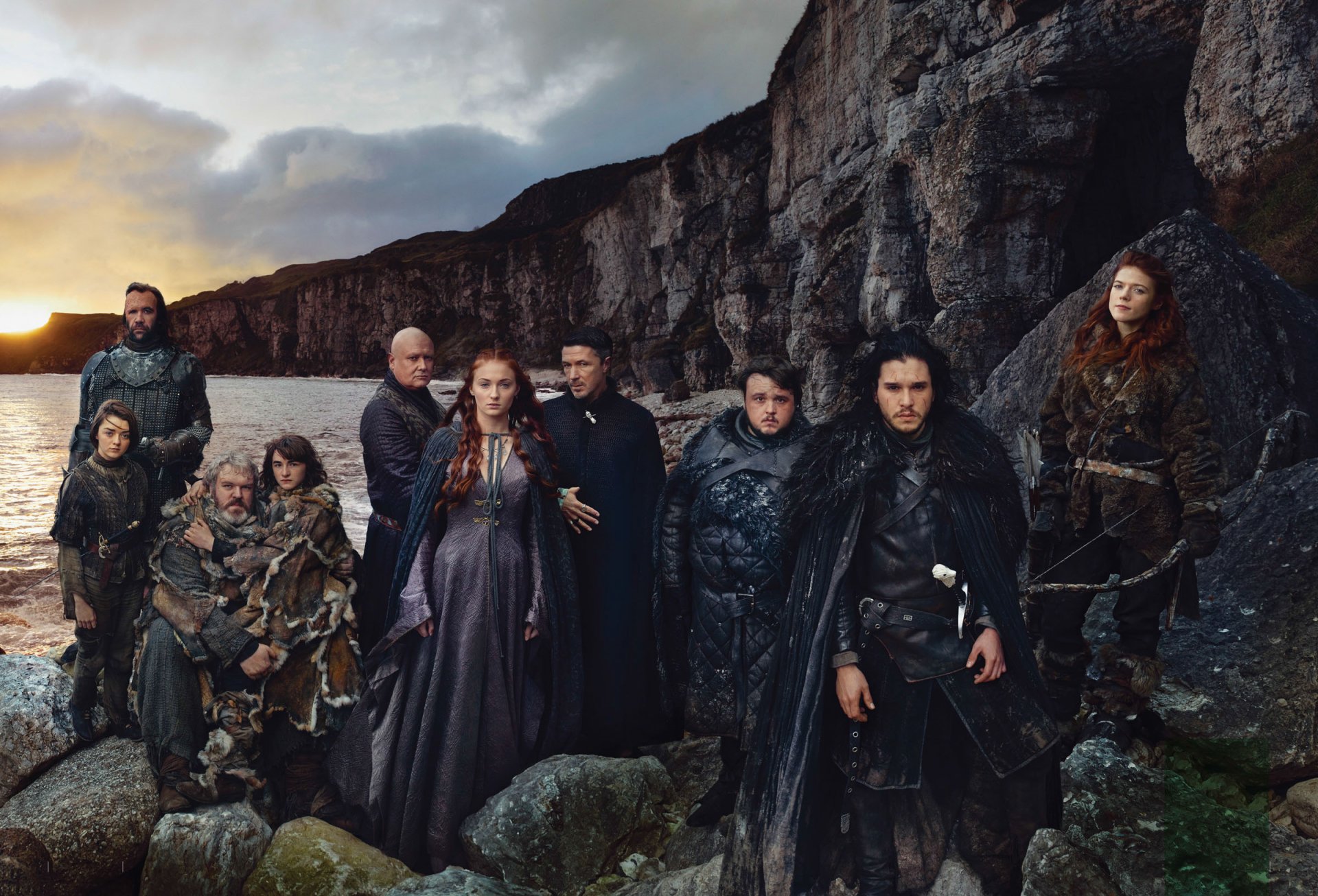 spiel ton game of thrones set harrington sophie turner maisie williams gillen conlet hill isaac hempstead wright rory mccann rose leslie john bradley christian naim