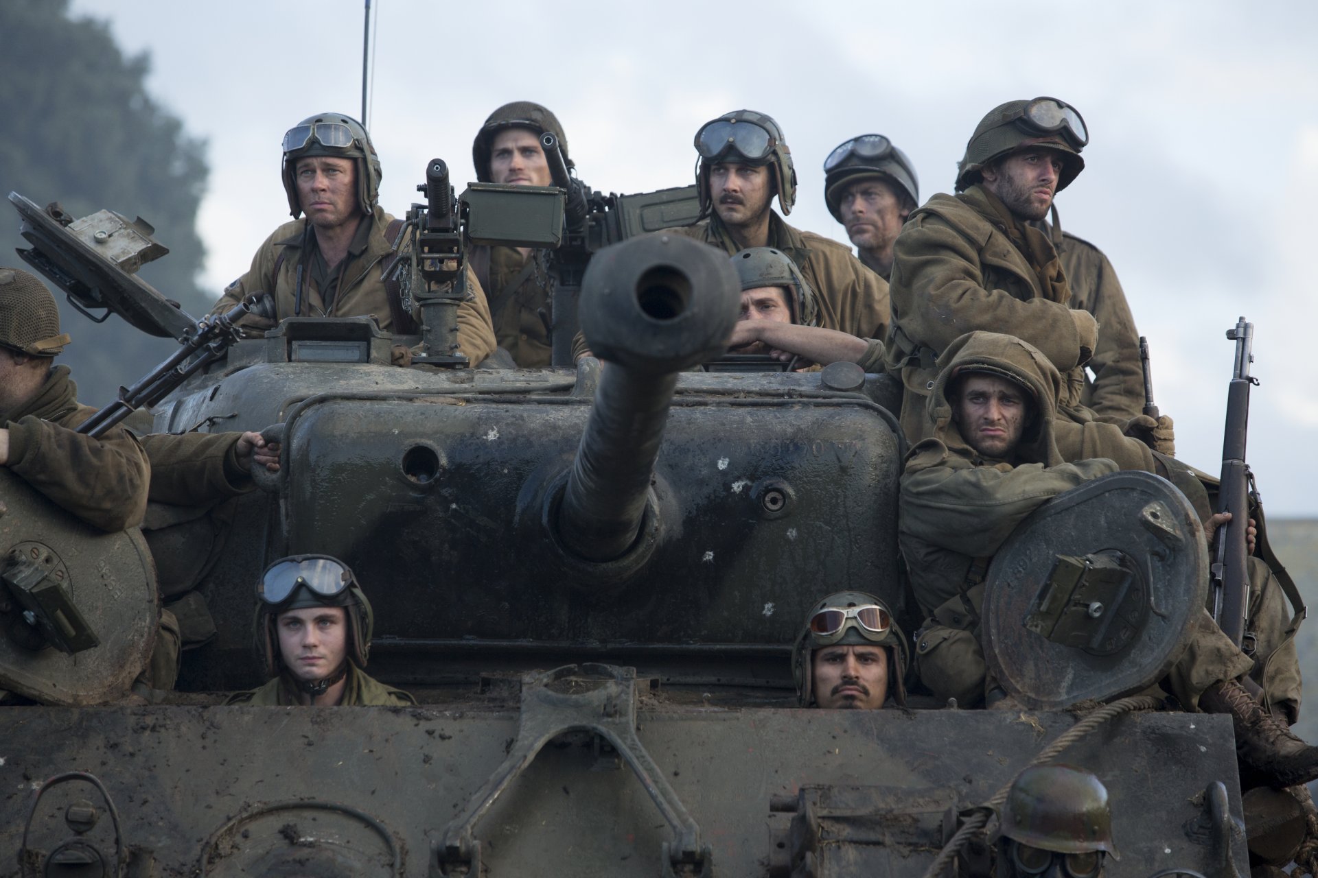 rage rage brad pitt réservoir m4 sherman soldats