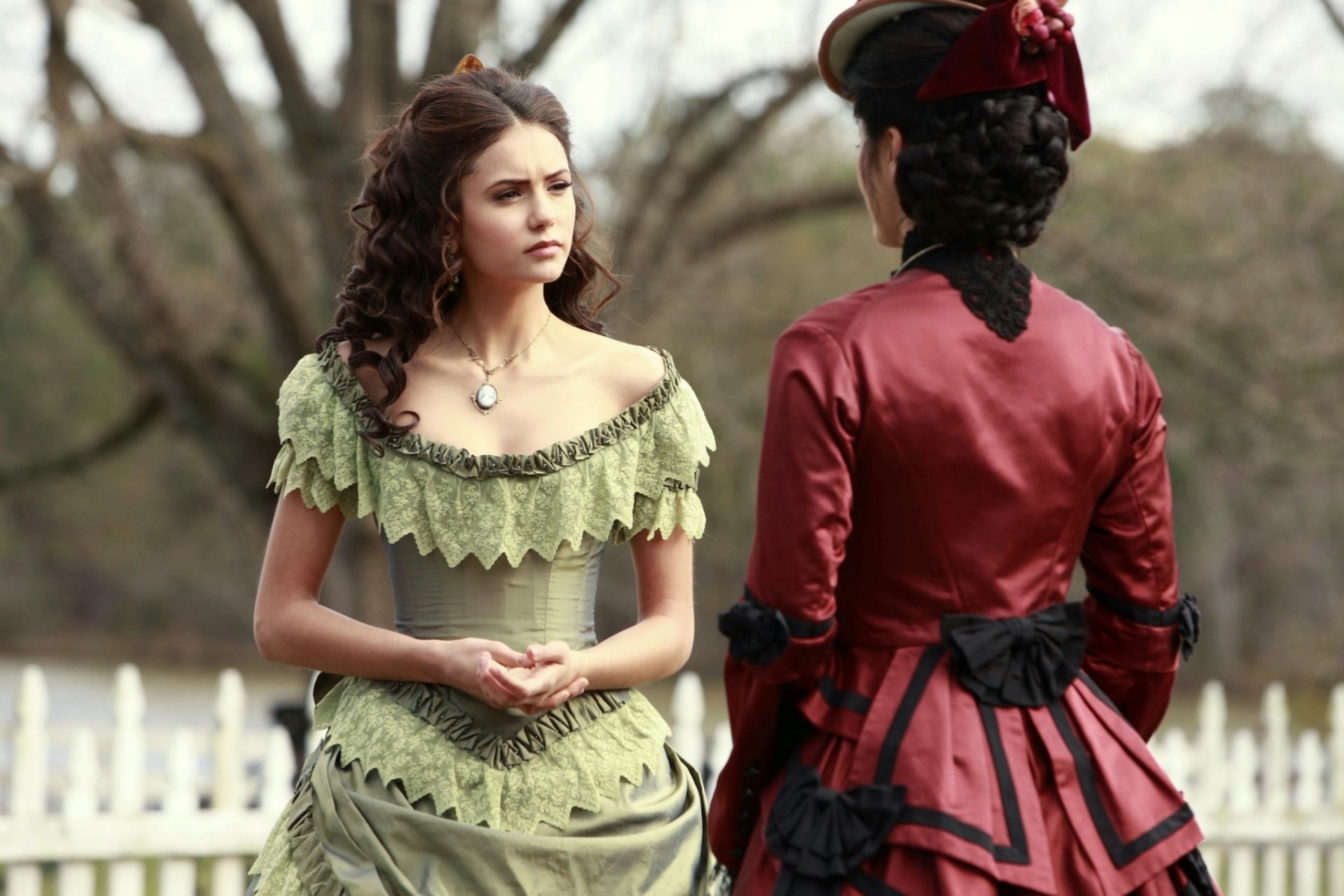 the vampire diaries serie tv nina dobrev