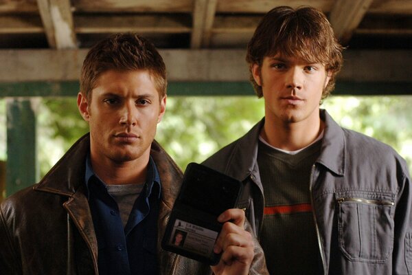 Police officers Jensen Ackles and Sam Winchester are a great couple