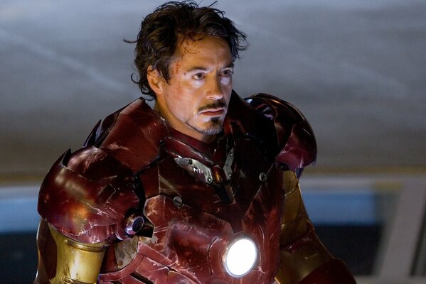 Tony Stark. Uomo di ferro