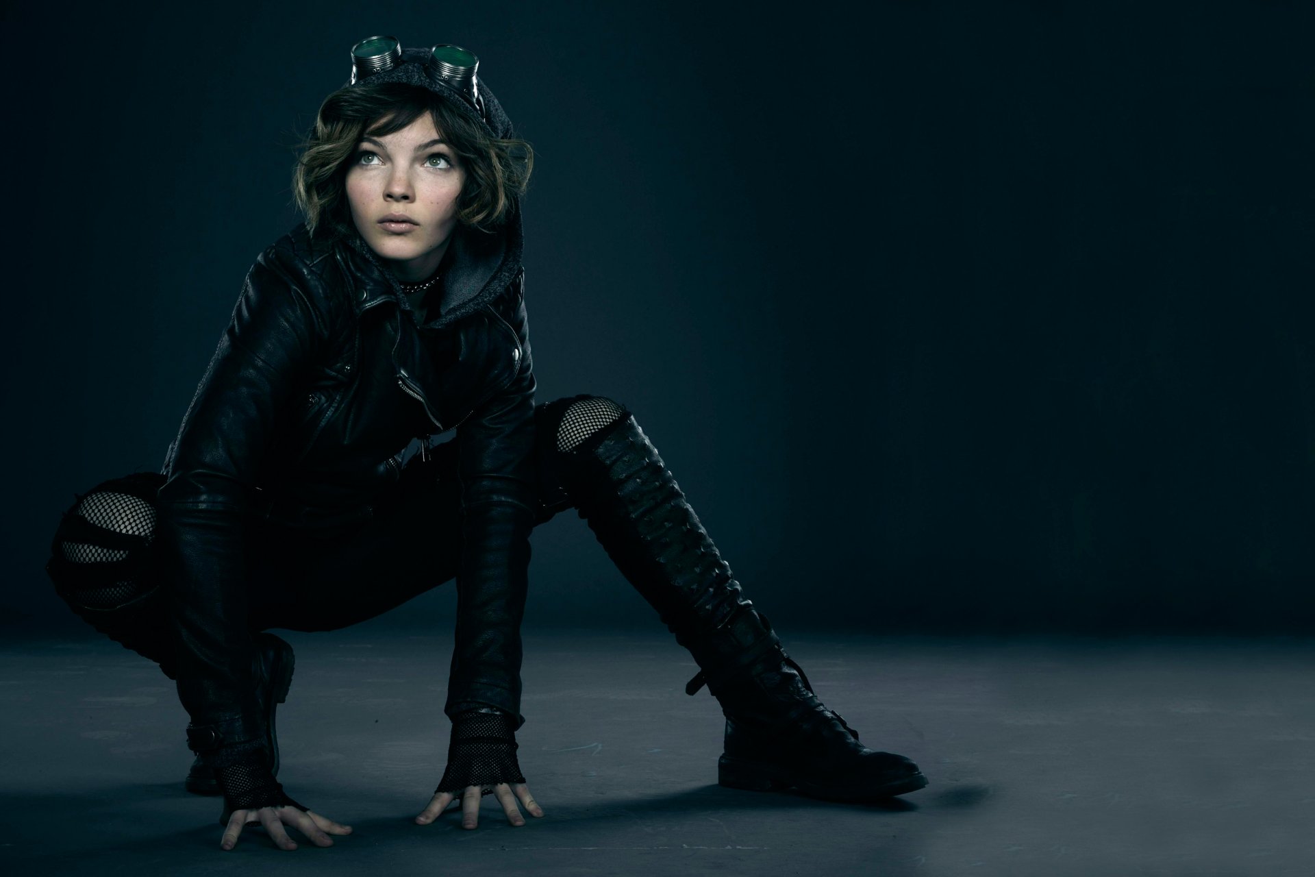 gotham 2014 the good the evil the beginning camren bicondova selina kyle