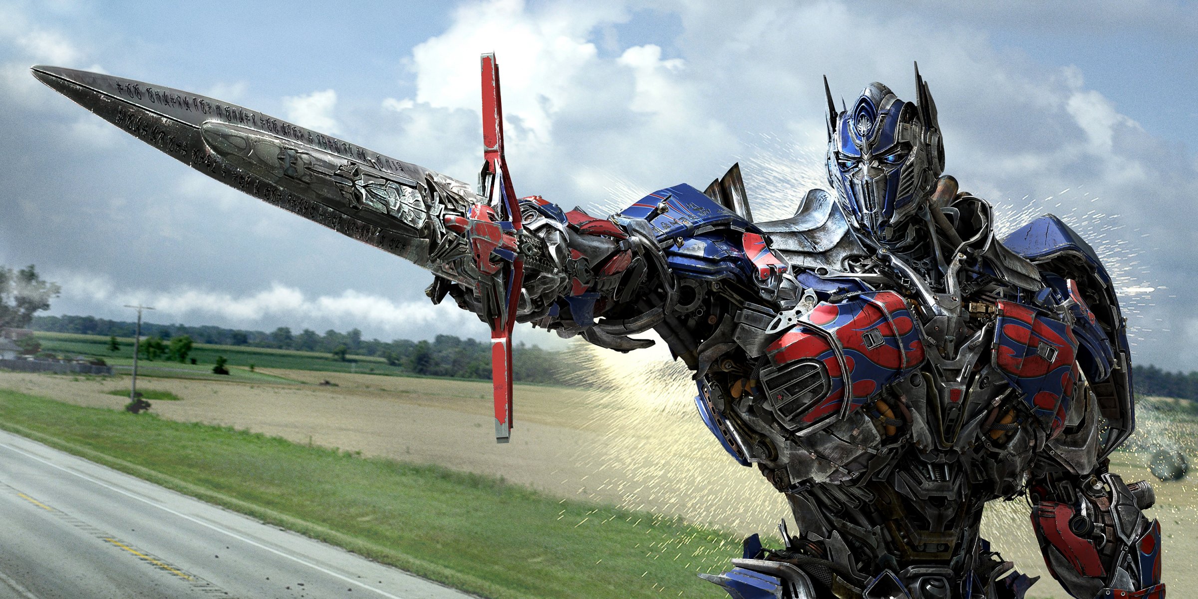 transformers: la era de la extinción transformers: la era de la extinción autobot optimus prime capítulo armas espada chispas cielo campo árboles nubes hierro carretera michael bay