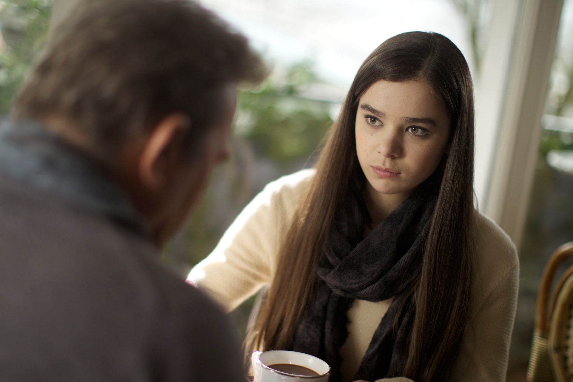 hailee steinfeld zooey renner tres días para matar kevin costner