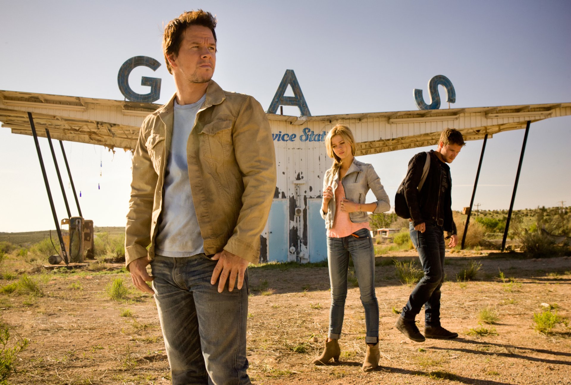 transformers: age of extinction transformers: age of extinction mark wahlberg cade yeager peltz tessa yeager jack raynor