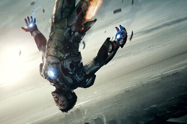 Iron Man während des Fluges in den Himmel