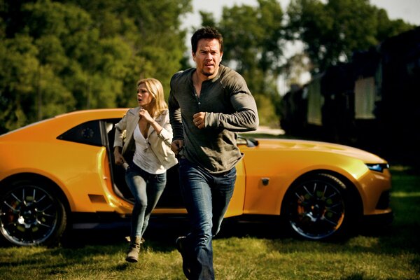 Mark Wahlberg en la película Transformers Age of Extinction