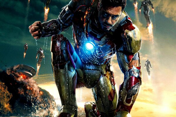 Tony Stark con il pugno bloccato