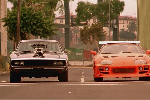 Fotograma de la película Fast & Furious dos coches de carreras