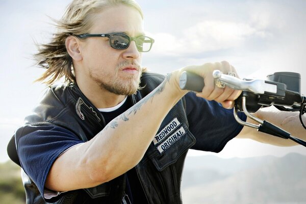 Film Sons Of Anarchy hannem sulla bici