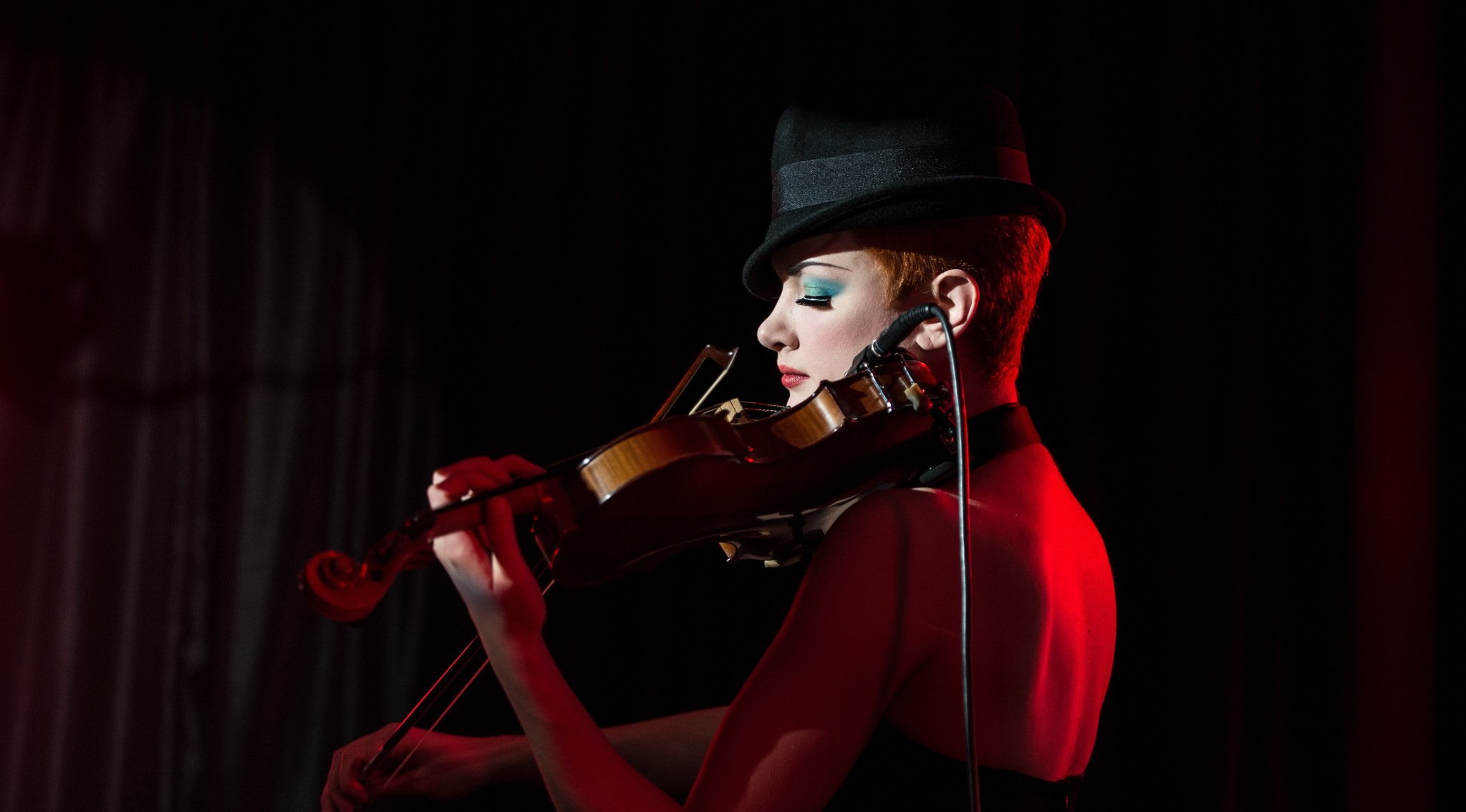 ragazza violino musica