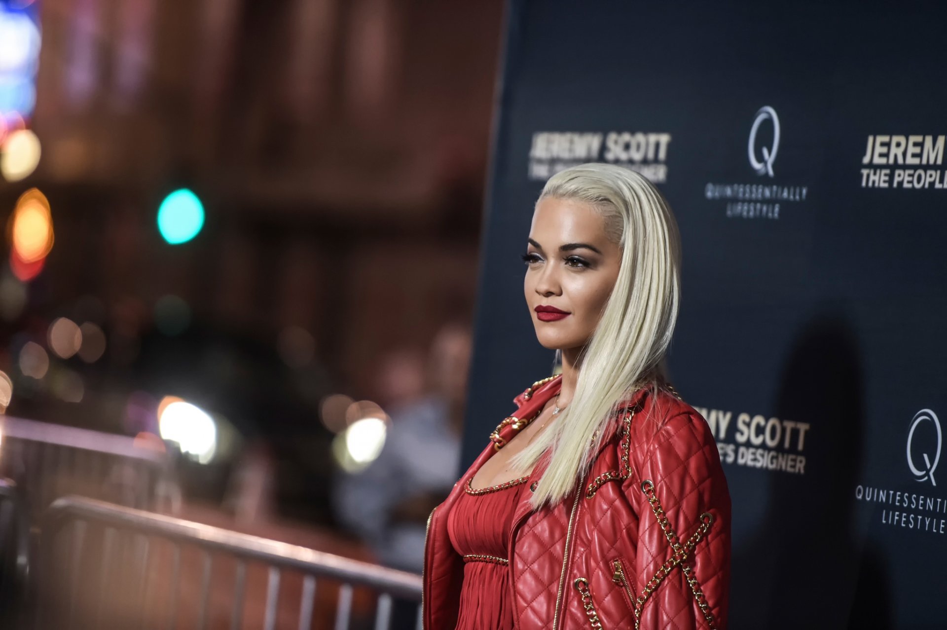 rita ora cantante jeremy scott: designer folk