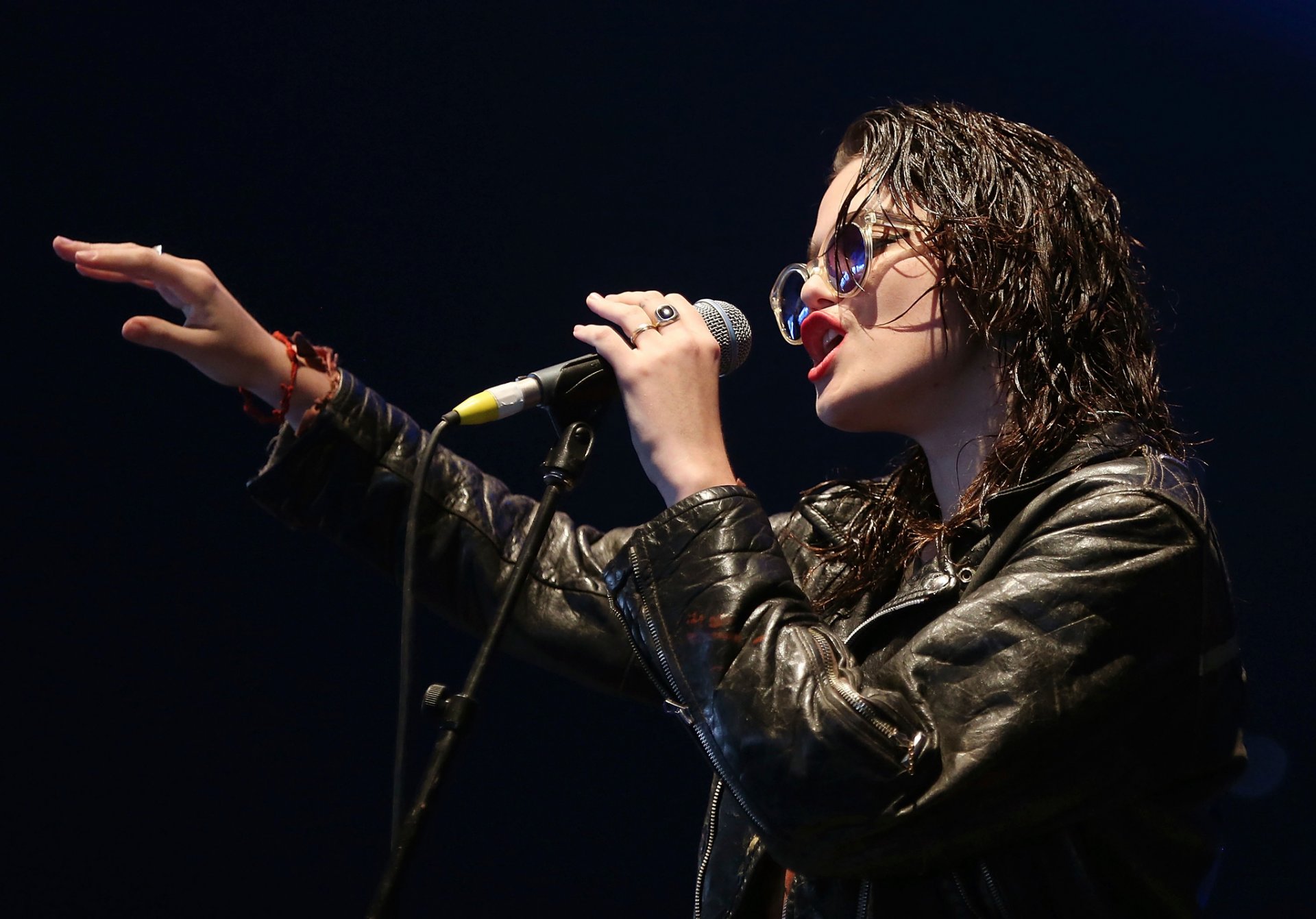 skye ferreira glanz im gras 2014 byron bay