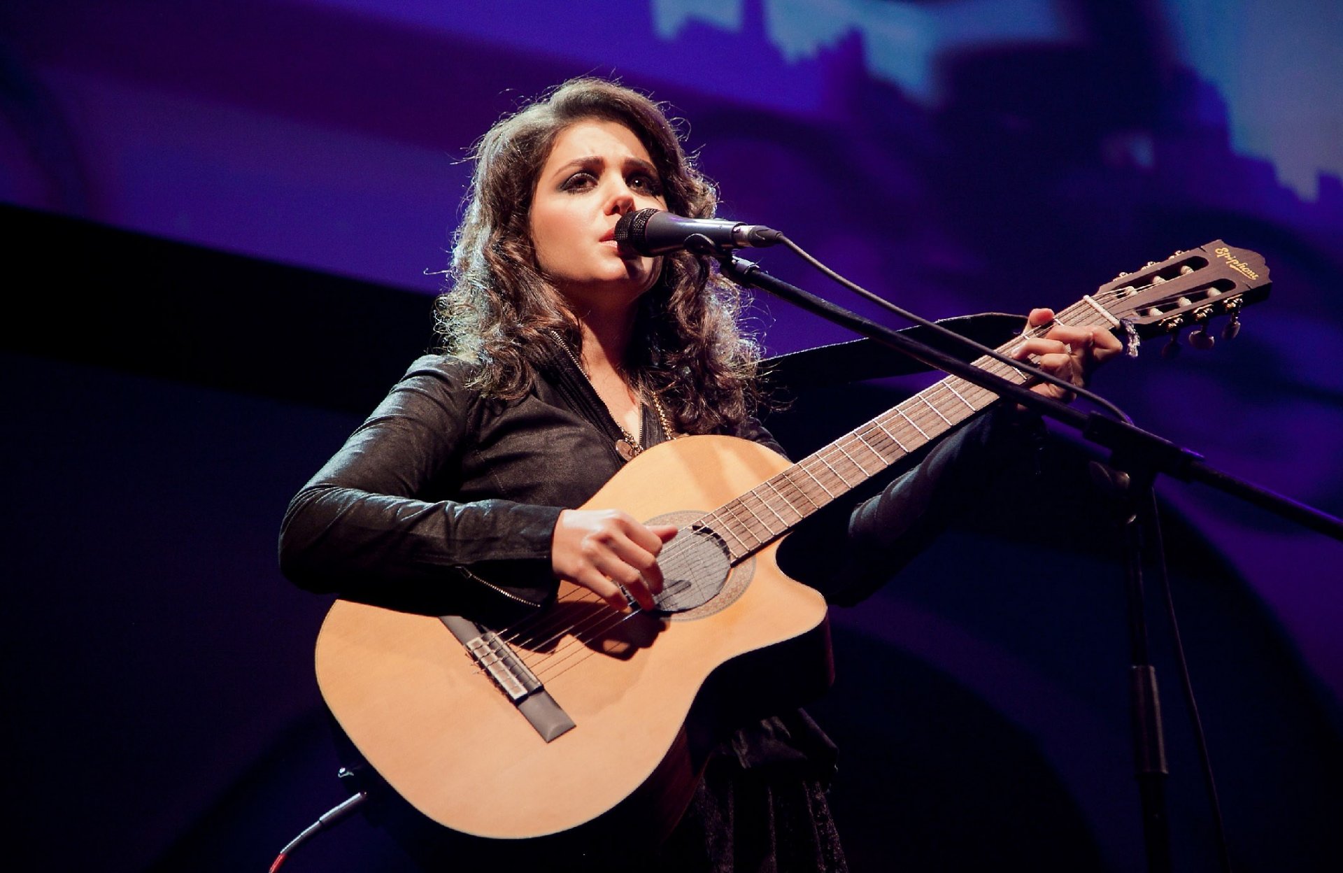 katie melua music girl singer guitar