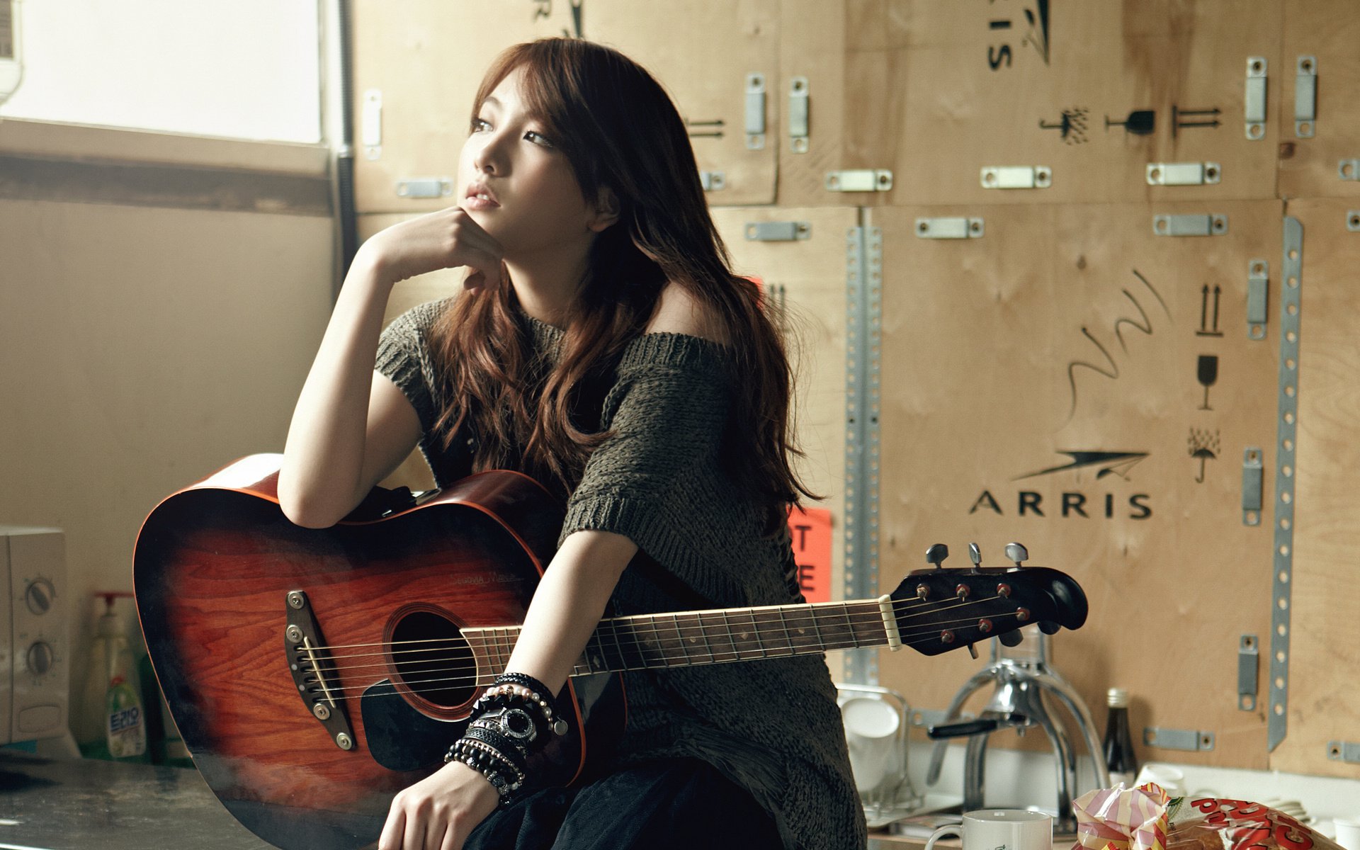 kara k-pop guitars music south korea girl asian