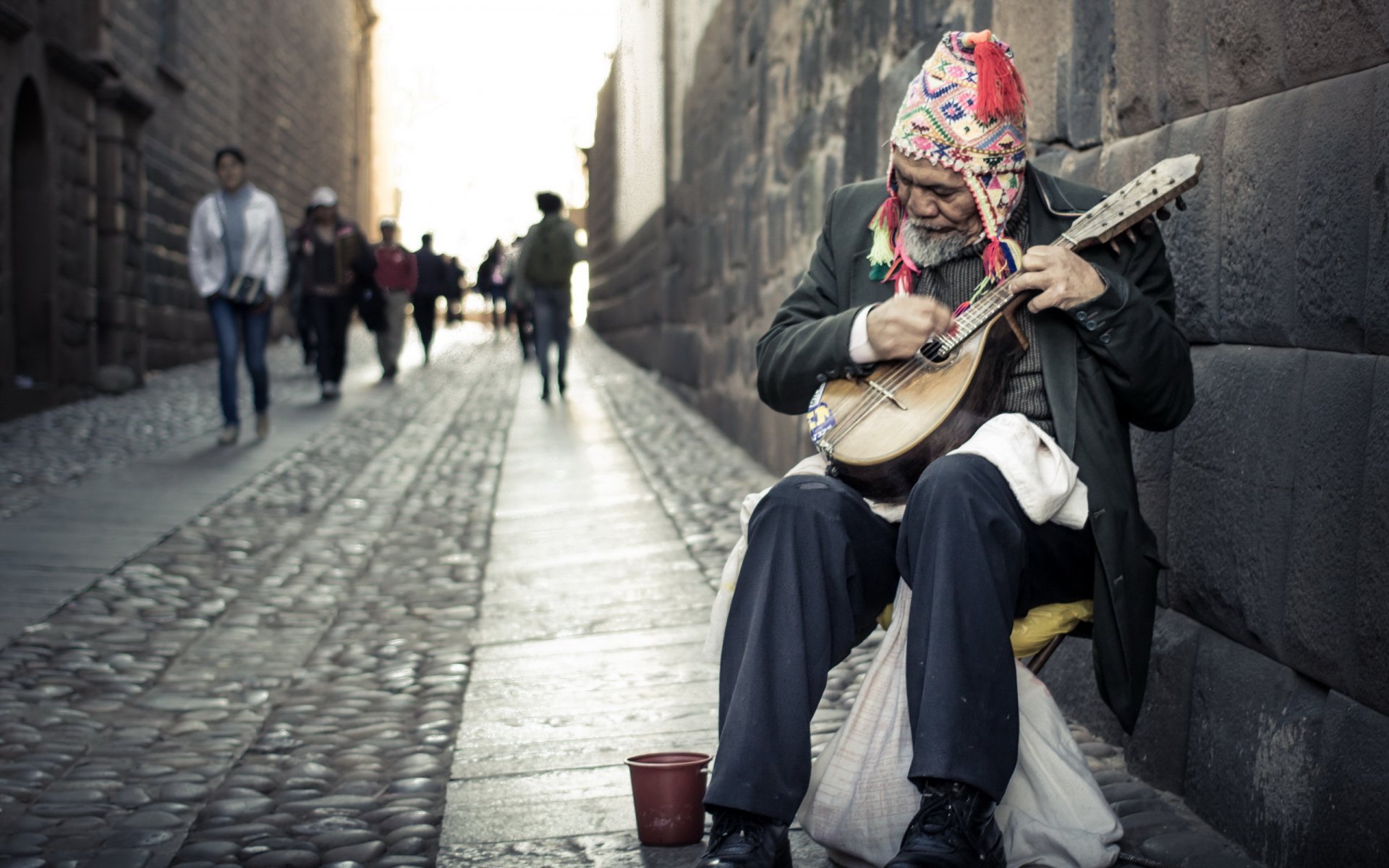 musician street town