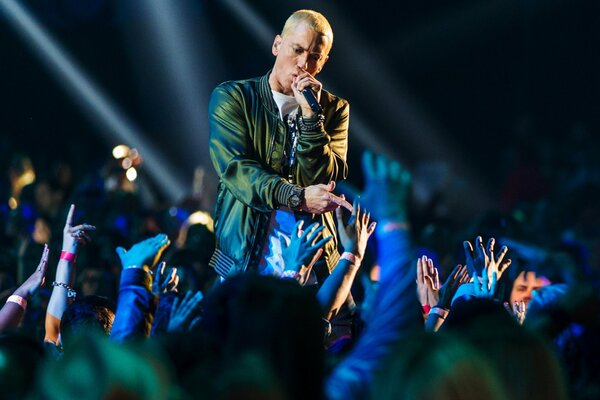 Eminem s concert, hip-hop artist