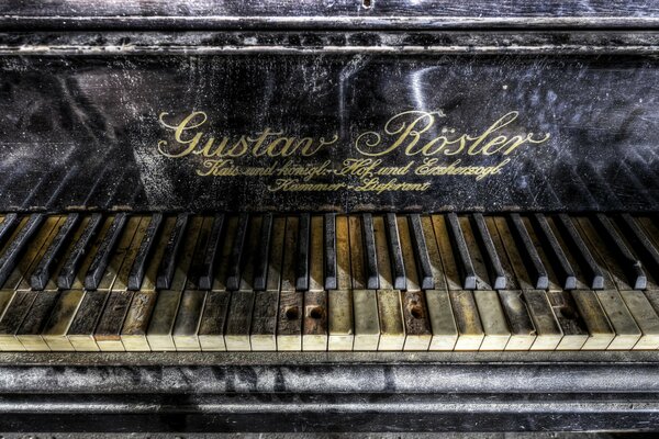 Vieux piano pour la bonne musique