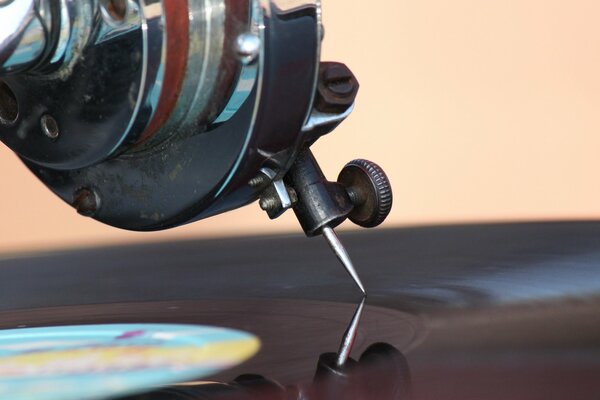 Aiguille de platine sur disque vinyle