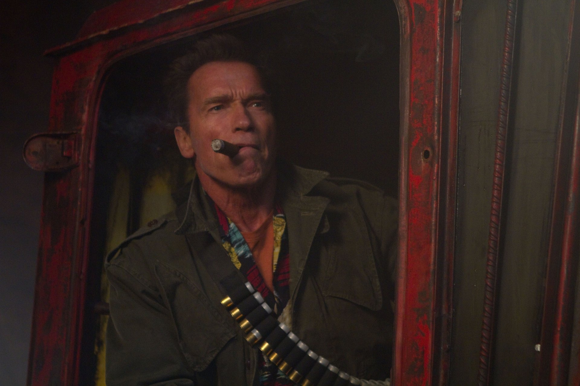 the expendables 2 arnold schwarzenegger trench a man actor