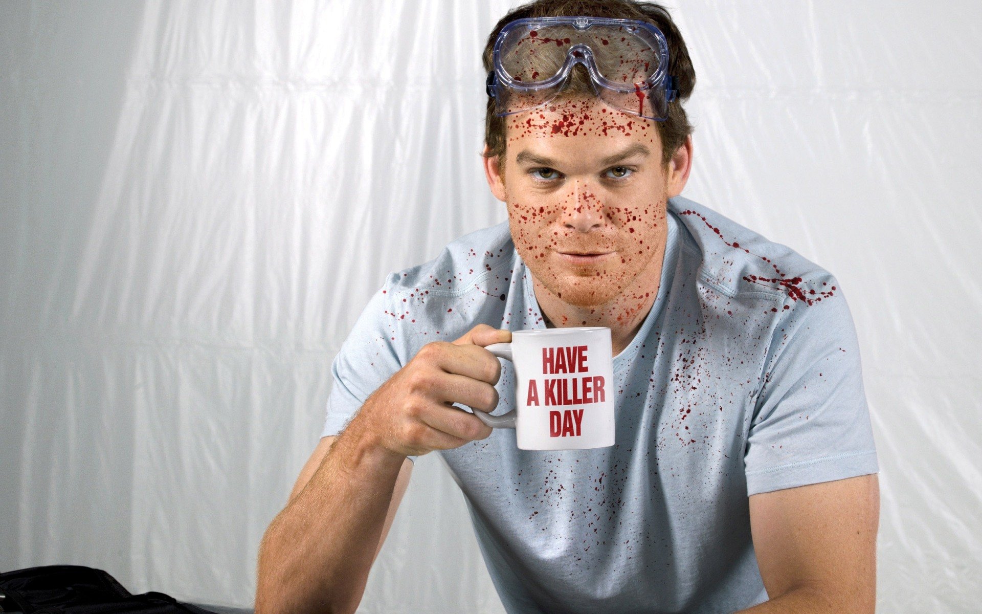 dexter la justice de dexter série télévisée saison 6 maniaque tueur tasse éclaboussures sang acteur michael s. hall