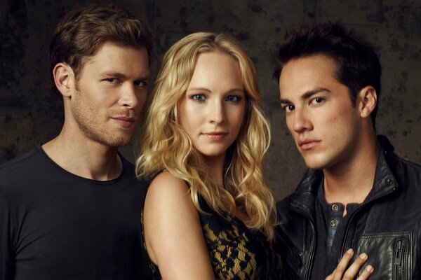 Los protagonistas de la serie the Vampire Diaries .