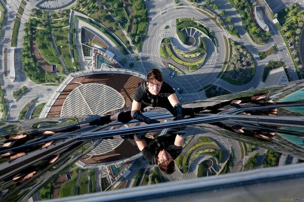 Tom Cruise in Mission Impossible: The Phantom Protocol