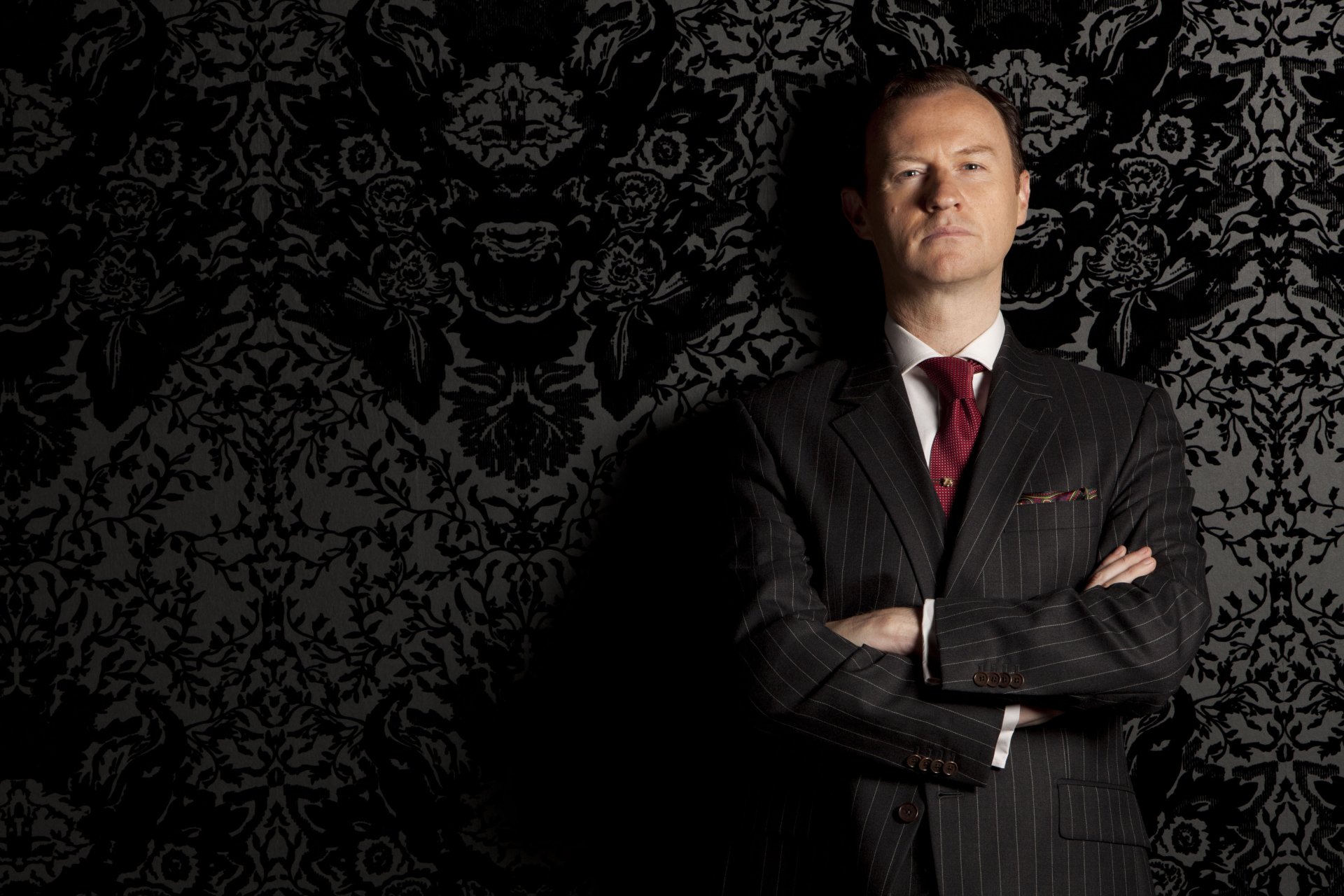 sherlock sherlock bbc serie de televisión mycroft holmes mark gatiss gatiss