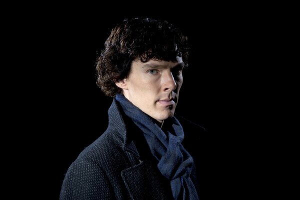 The actor of the series Sherlock Holmes in a blue scarf