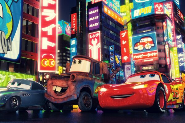 Personnages de dessin animé Cars 2 dans la ville de nuit