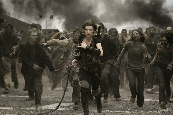 Milla Jovovich a la cabeza de los zombis