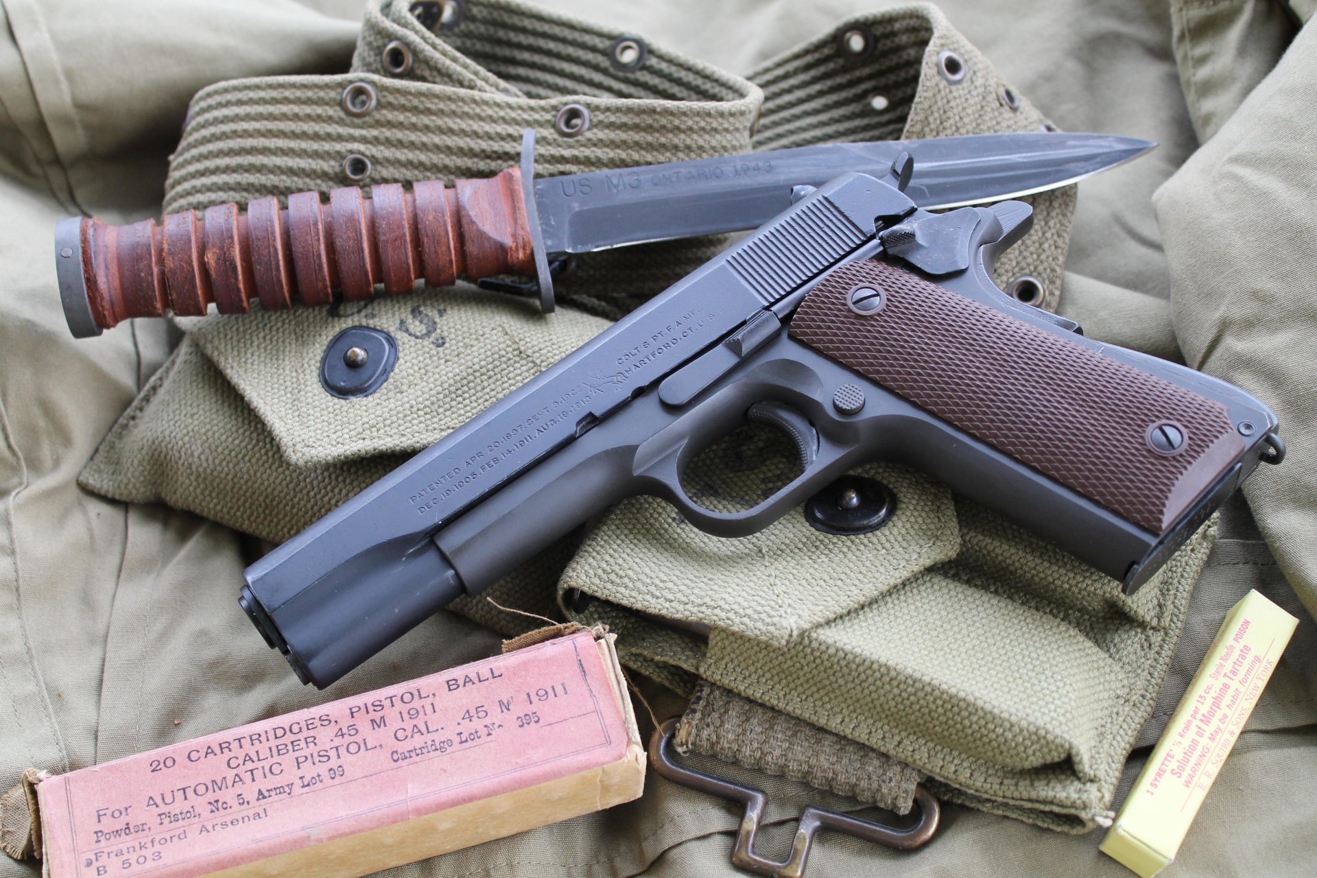 m1911 self-loading gun knife weapon