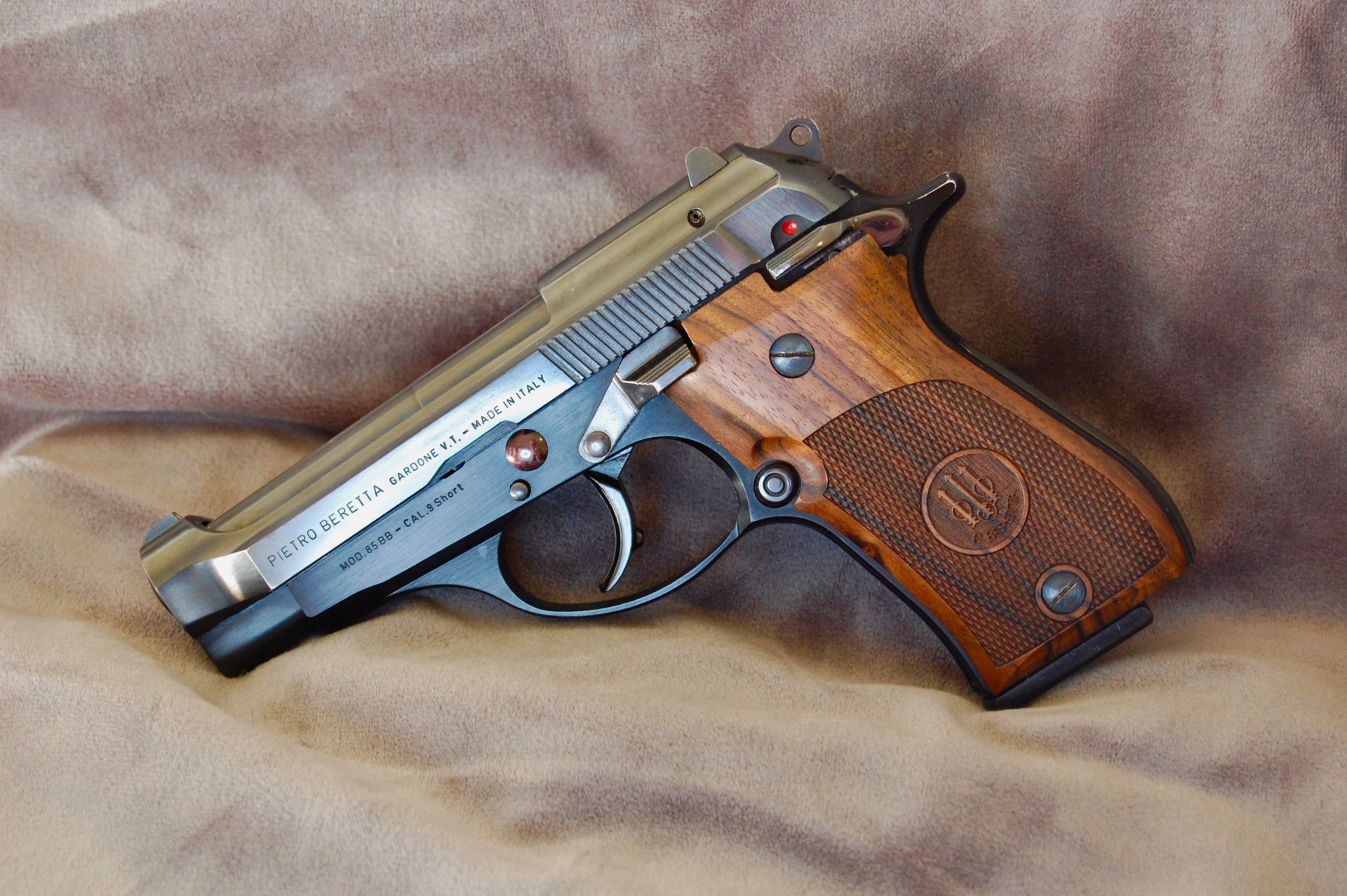 1984 beretta beretta self-loading pistol weapon