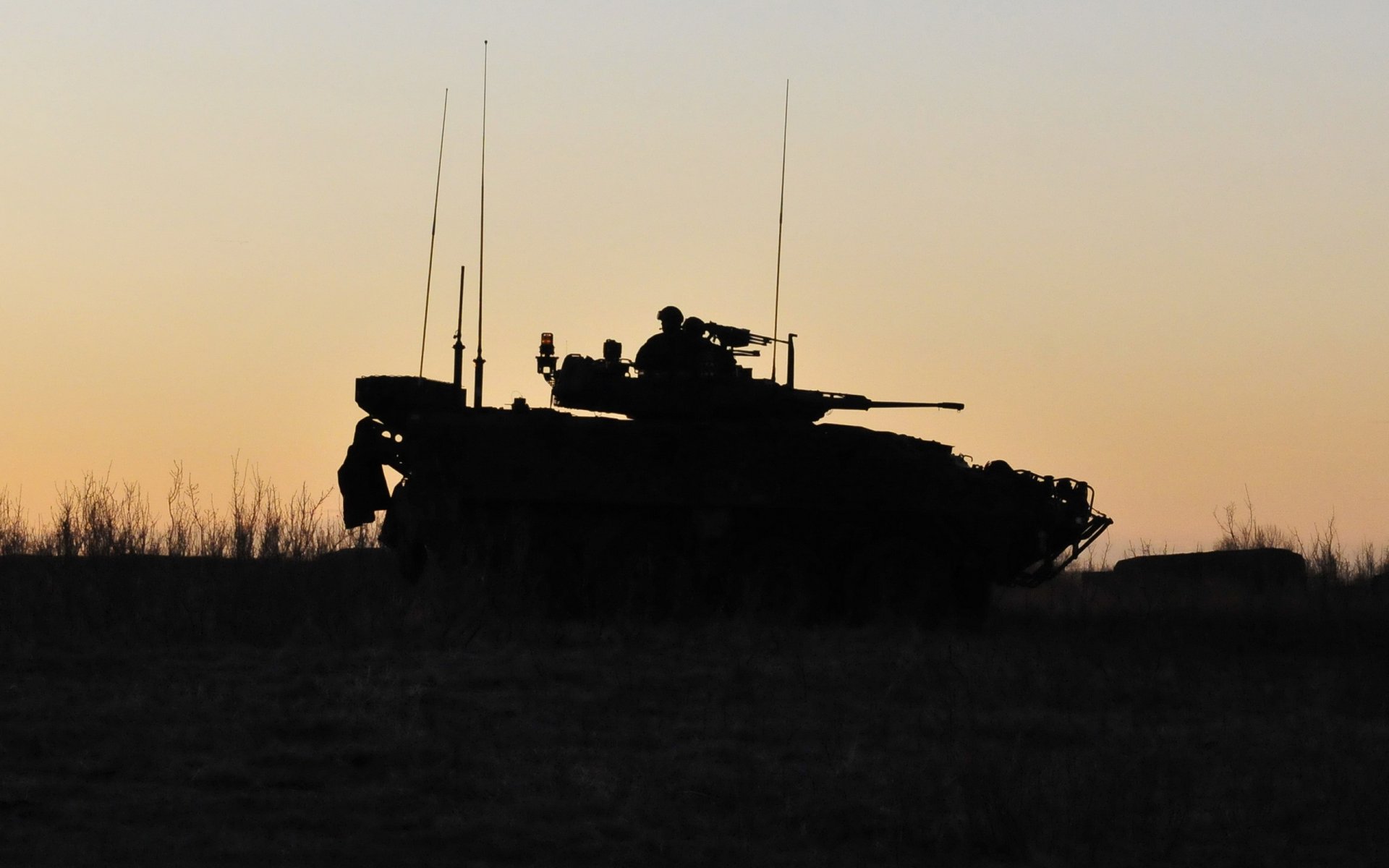 tank the army silhouette